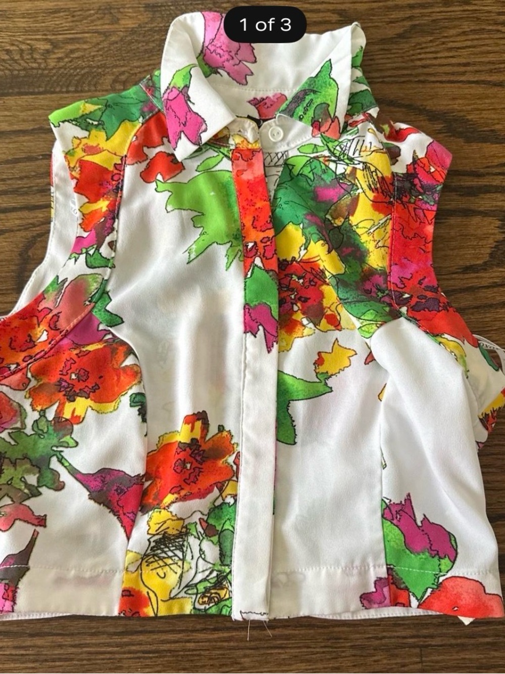 XOXO White Sleeveless Floral Button-Front Top
